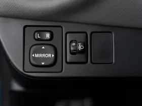 Toyota Yaris (2016) thumbnail 29