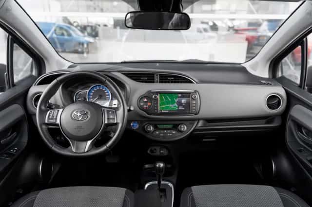 Toyota Yaris (2016) thumbnail 4