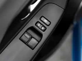 Toyota Yaris (2016) thumbnail 31