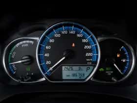 Toyota Yaris (2016) thumbnail 6