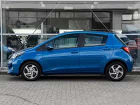 Toyota Yaris (2016) thumbnail 9