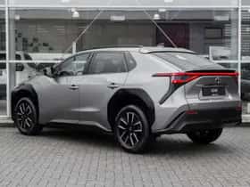 Toyota bZ4X (2025) thumbnail 8