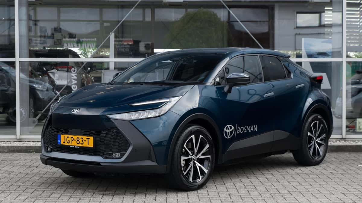 Toyota C-HR (2025) — foto 1