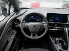 Toyota C-HR (2025) thumbnail 5