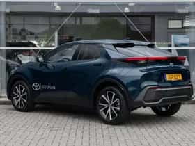 Toyota C-HR (2025) thumbnail 8