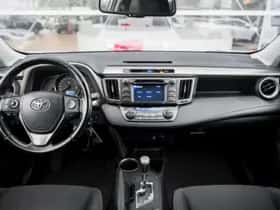 Toyota RAV4 (2013) thumbnail 4