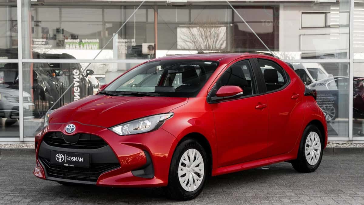 Toyota Yaris (2022) — foto 1