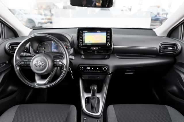 Toyota Yaris (2022) thumbnail 4