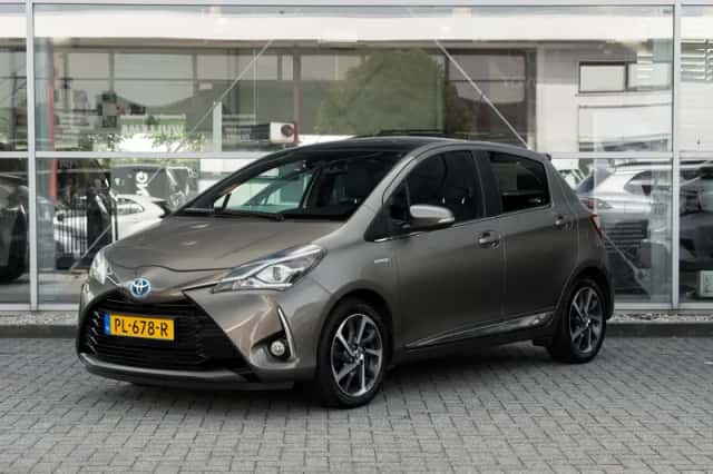 Toyota Yaris (2017) thumbnail 1