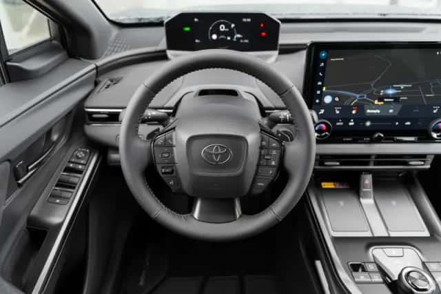 Toyota C-HR+ (2026) thumbnail 5