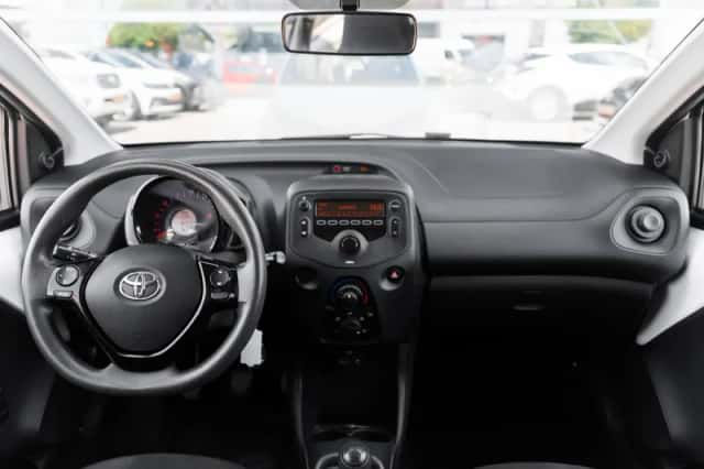 Toyota Aygo (2015) thumbnail 4