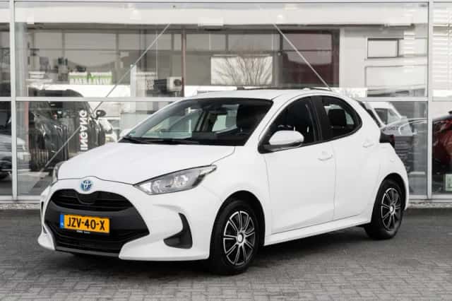 Toyota Yaris (2022) thumbnail 1