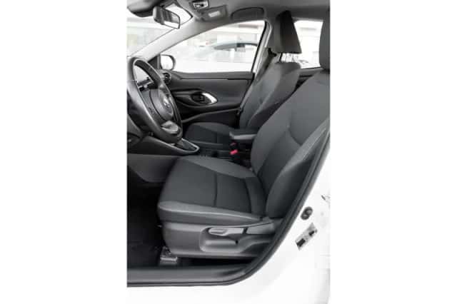 Toyota Yaris (2022) thumbnail 5