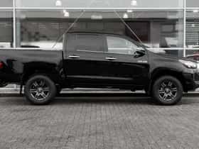 Toyota Hilux (2024) thumbnail 3