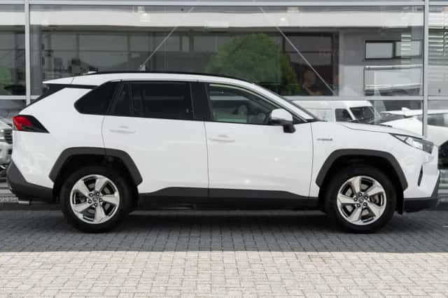 Toyota RAV4 (2019) thumbnail 3