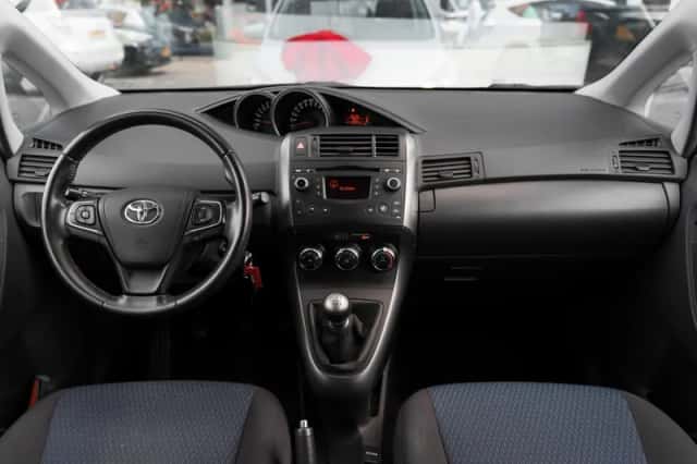 Toyota Verso (2016) thumbnail 4