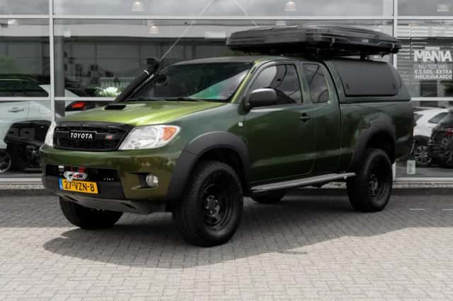 Toyota Hilux (2009) thumbnail 1