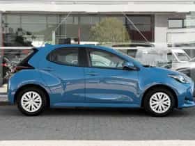 Toyota Yaris (2021) thumbnail 3