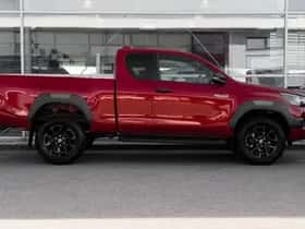 Toyota Hilux (2024) thumbnail 3
