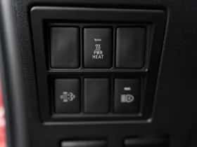 Toyota Hilux (2024) thumbnail 29