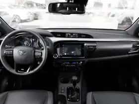 Toyota Hilux (2024) thumbnail 4