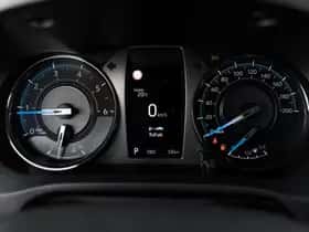 Toyota Hilux (2024) thumbnail 6