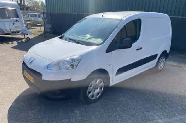Peugeot Partner (2013) thumbnail 2