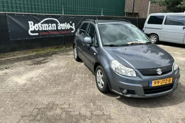 Suzuki SX4 (2009) thumbnail 1