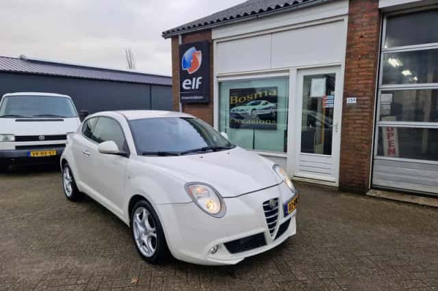 Alfa Romeo Mito (2011) thumbnail 3
