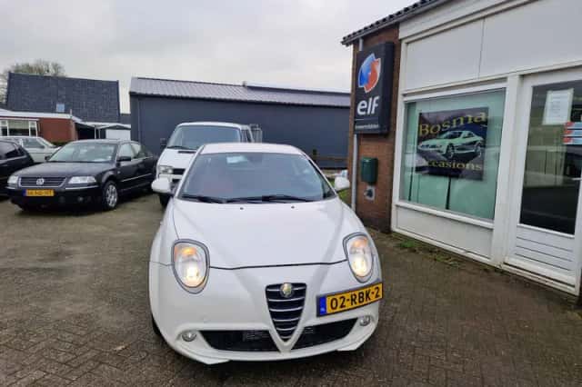 Alfa Romeo Mito (2011) thumbnail 4