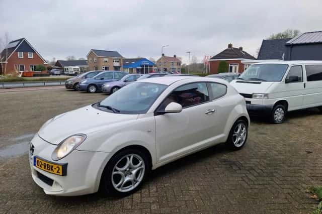 Alfa Romeo Mito (2011) thumbnail 6