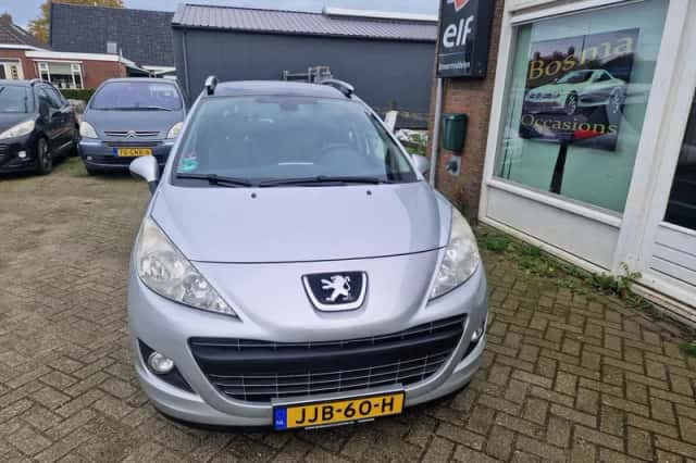 Peugeot 207 (2011) thumbnail 3