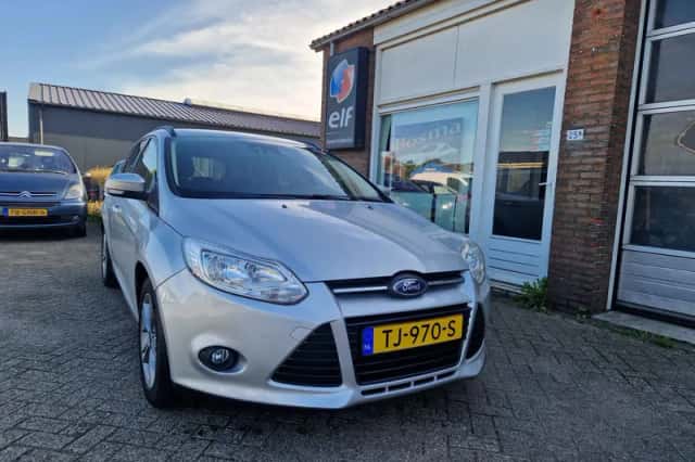 Ford Focus (2013) thumbnail 3