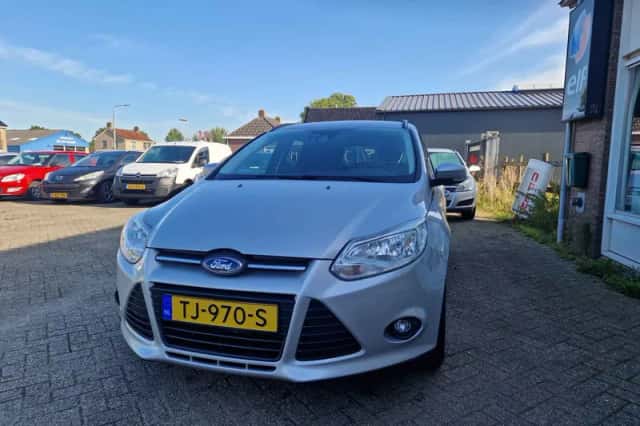 Ford Focus (2013) thumbnail 5