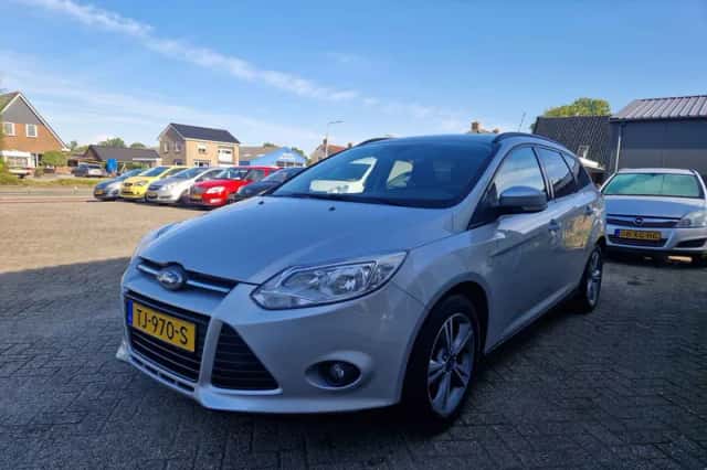 Ford Focus (2013) thumbnail 6