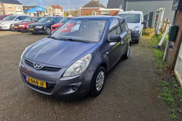 Hyundai i20 (2010) thumbnail 5