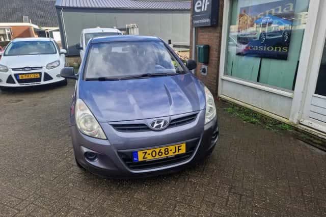 Hyundai i20 (2010) thumbnail 3
