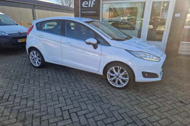 Ford Fiesta (2014) thumbnail 1