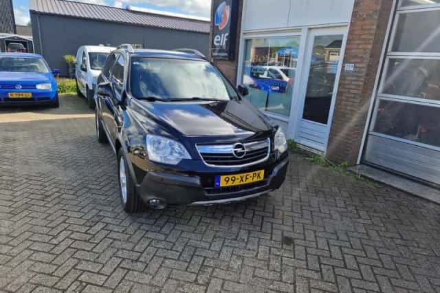 Opel Antara (2007) thumbnail 2