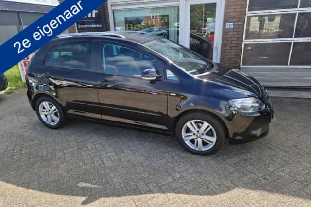 Volkswagen Golf (2012) thumbnail 1