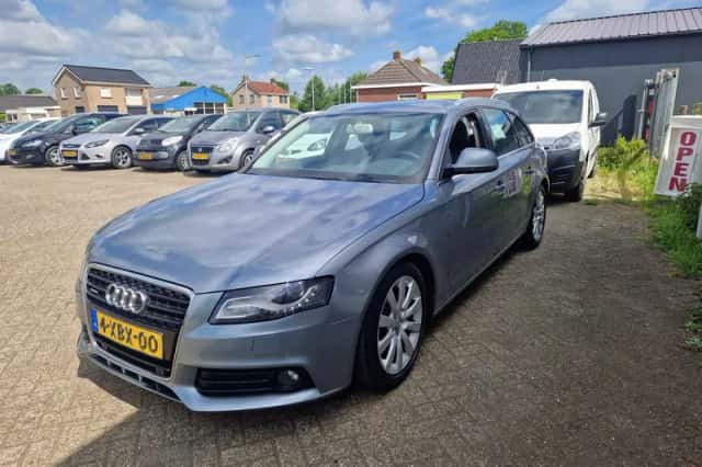 Audi A4 (2008) thumbnail 6