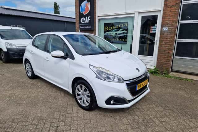 Peugeot 208 (2017) thumbnail 2