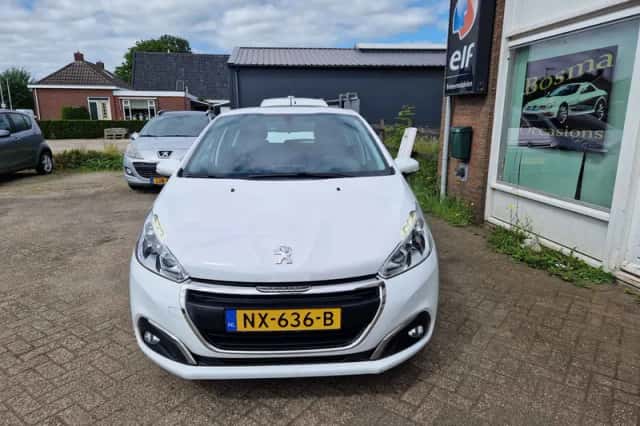 Peugeot 208 (2017) thumbnail 4