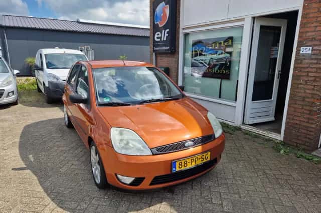Ford Fiesta (2004) thumbnail 3