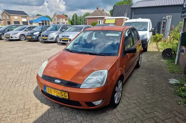 Ford Fiesta (2004) thumbnail 6