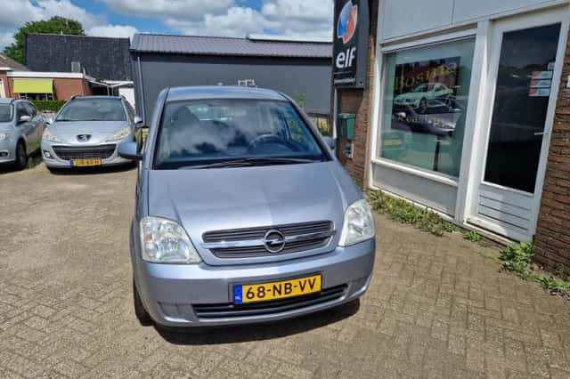 Opel Meriva (2003) thumbnail 4