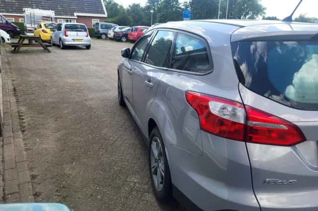 Ford Focus (2013) thumbnail 3