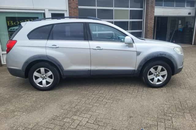 Chevrolet Captiva (2006) thumbnail 1