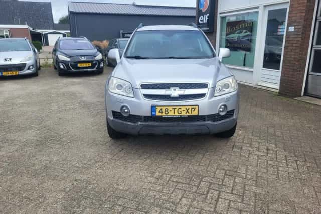Chevrolet Captiva (2006) thumbnail 2