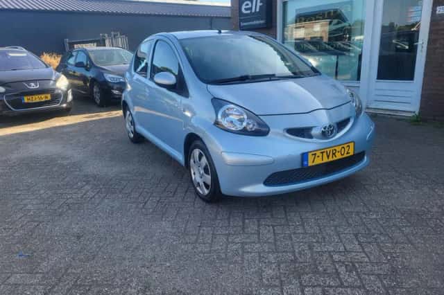 Toyota Aygo (2006) thumbnail 1